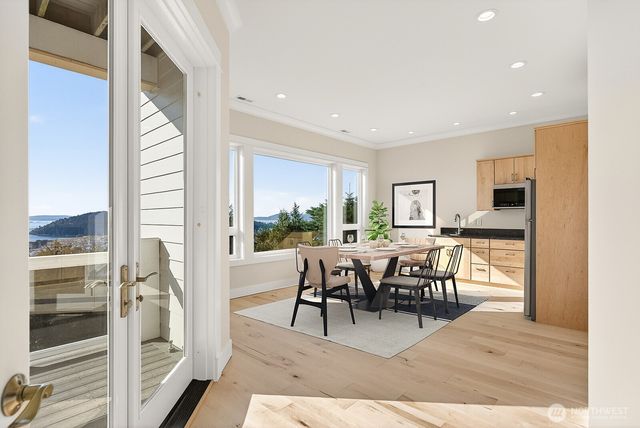 2402 Highland Drive, Anacortes, WA 98221