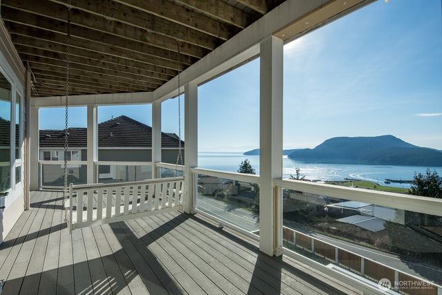 2402 Highland Drive, Anacortes, WA 98221