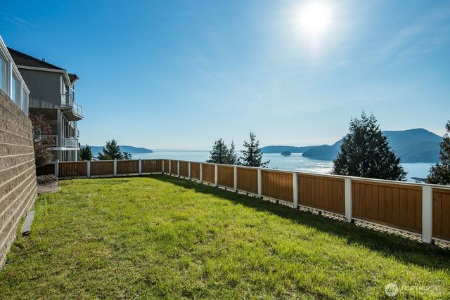 2402 Highland Drive, Anacortes, WA 98221