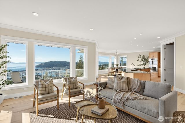 2402 Highland Drive, Anacortes, WA 98221