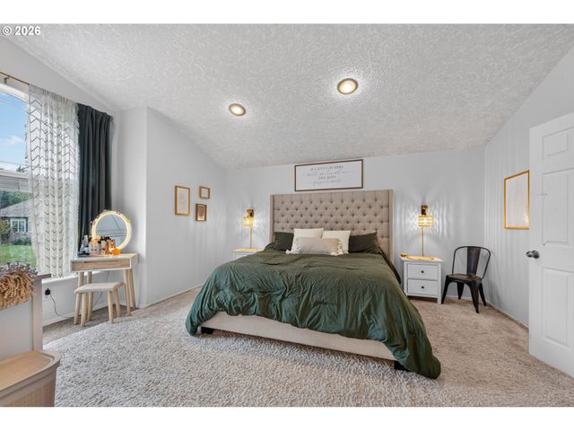 2343 Se WILLIAMS Dr, Gresham, OR 97080