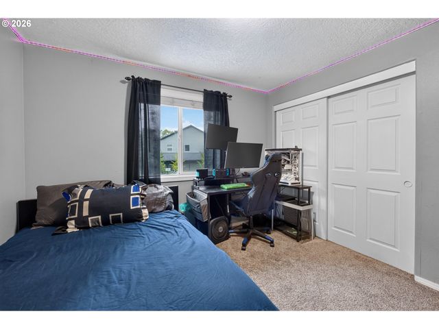 2343 Se WILLIAMS Dr, Gresham, OR 97080