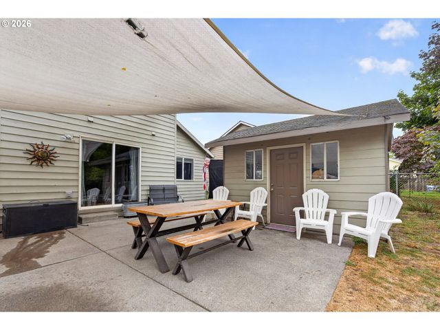 2343 Se WILLIAMS Dr, Gresham, OR 97080