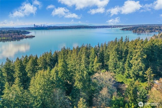 1815 102nd Place SE, Bellevue, WA 98004