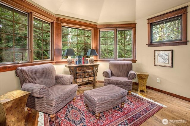 1815 102nd Place SE, Bellevue, WA 98004