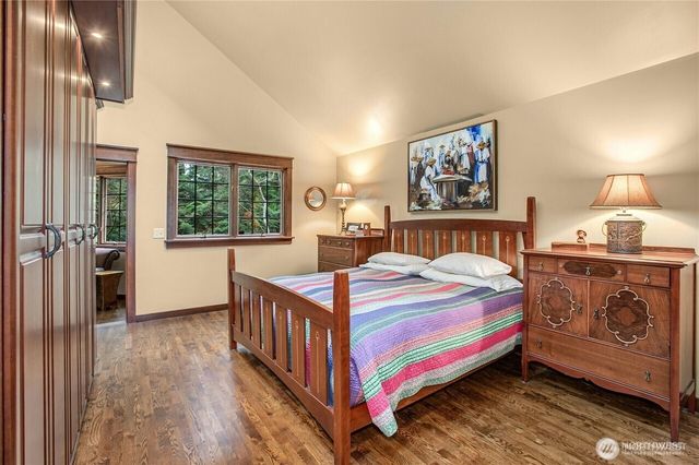 1815 102nd Place SE, Bellevue, WA 98004
