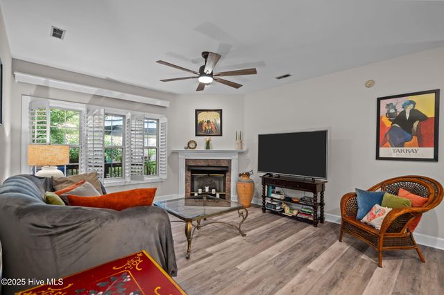 109 E Sanderling Circle, Hampstead, NC 28443