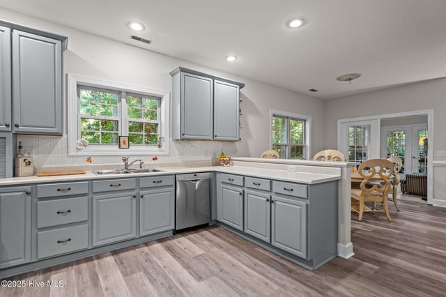 109 E Sanderling Circle, Hampstead, NC 28443