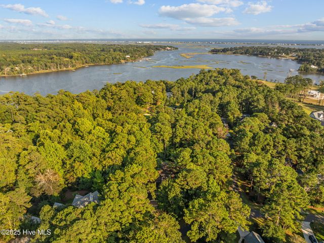 109 E Sanderling Circle, Hampstead, NC 28443