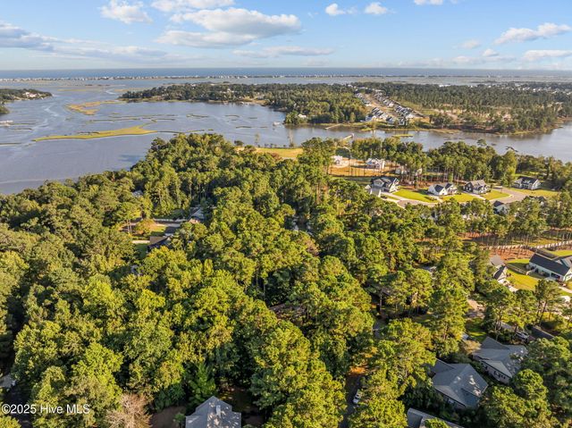 109 E Sanderling Circle, Hampstead, NC 28443
