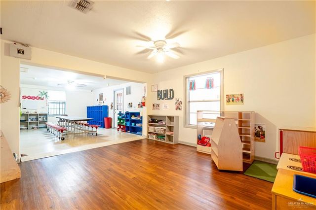 2605 S Cesar Chavez Road S, Edinburg, TX 78542