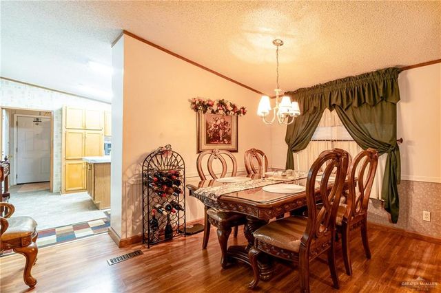 2605 S Cesar Chavez Road S, Edinburg, TX 78542