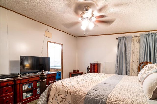 2605 S Cesar Chavez Road S, Edinburg, TX 78542