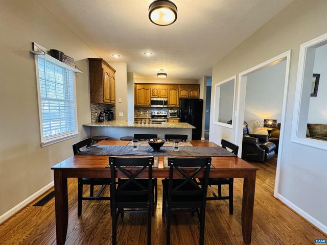 18 FOREST VIEW LN, Fishersville, VA 22939