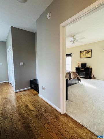 18 FOREST VIEW LN, Fishersville, VA 22939