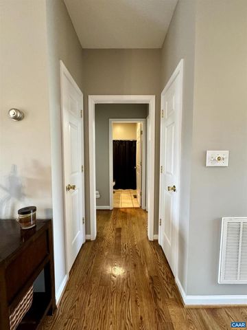 18 FOREST VIEW LN, Fishersville, VA 22939