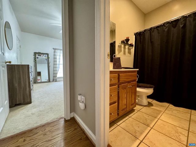 18 FOREST VIEW LN, Fishersville, VA 22939