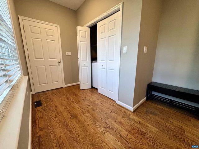 18 FOREST VIEW LN, Fishersville, VA 22939