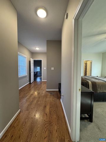 18 FOREST VIEW LN, Fishersville, VA 22939