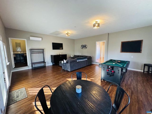 18 FOREST VIEW LN, Fishersville, VA 22939