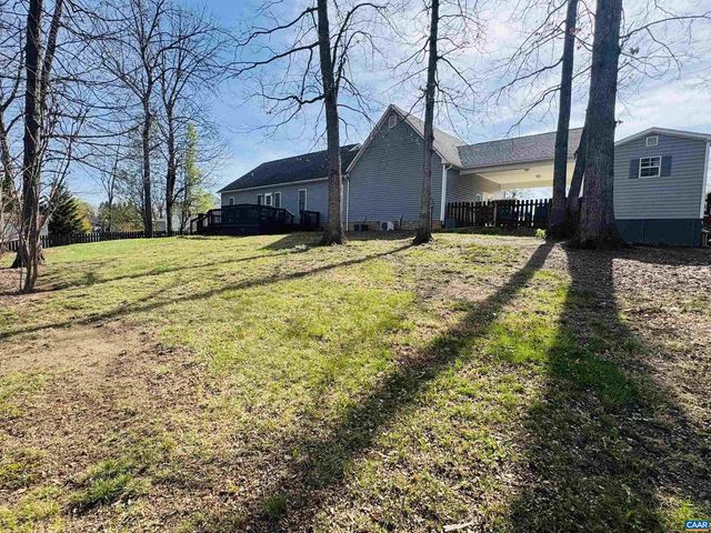 18 FOREST VIEW LN, Fishersville, VA 22939