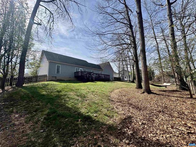 18 FOREST VIEW LN, Fishersville, VA 22939