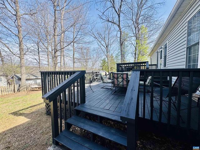 18 FOREST VIEW LN, Fishersville, VA 22939