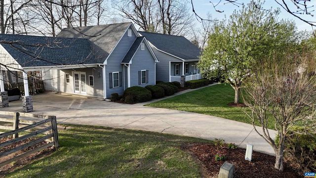 18 FOREST VIEW LN, Fishersville, VA 22939
