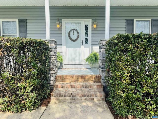 18 FOREST VIEW LN, Fishersville, VA 22939