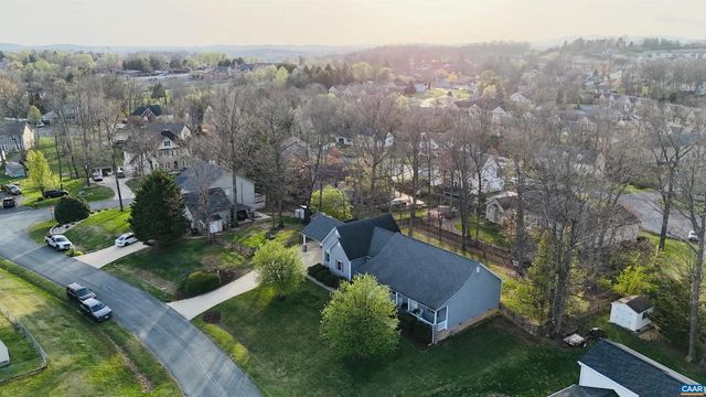 18 FOREST VIEW LN, Fishersville, VA 22939