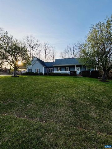 18 FOREST VIEW LN, Fishersville, VA 22939