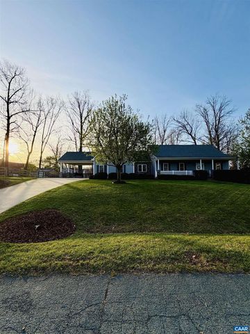 18 FOREST VIEW LN, Fishersville, VA 22939