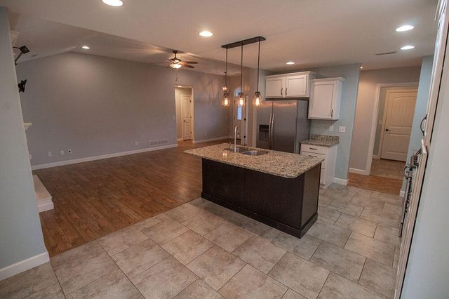 7504 WELLFORD CT, Columbia, MO 65203