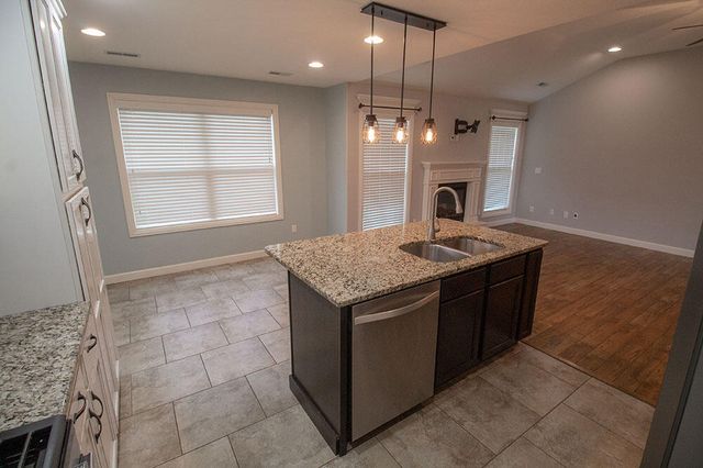 7504 WELLFORD CT, Columbia, MO 65203