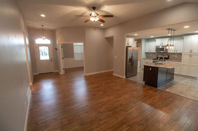 7504 WELLFORD CT, Columbia, MO 65203