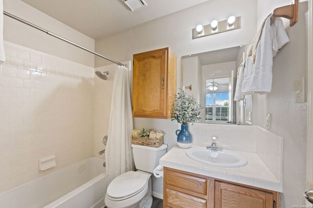 133 WAGON CIR, Bandera, TX 78003
