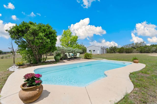 133 WAGON CIR, Bandera, TX 78003