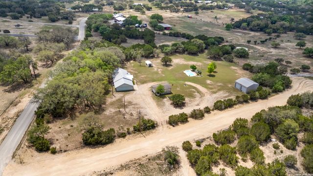 133 WAGON CIR, Bandera, TX 78003