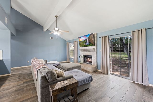 133 WAGON CIR, Bandera, TX 78003