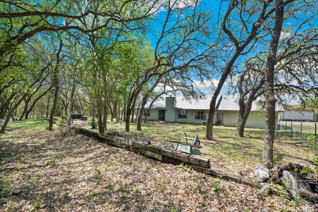 133 WAGON CIR, Bandera, TX 78003