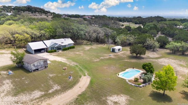 133 WAGON CIR, Bandera, TX 78003