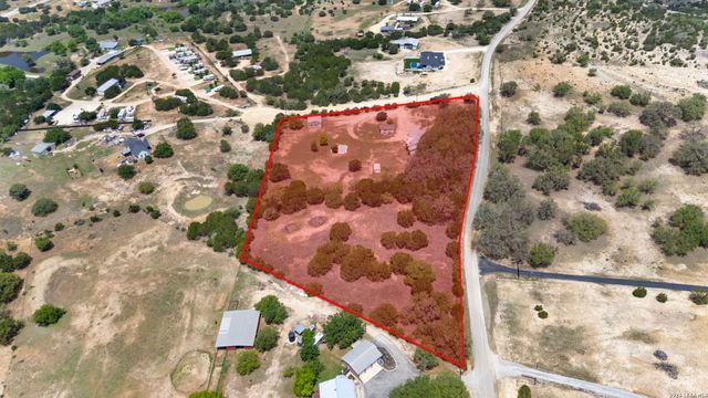 133 WAGON CIR, Bandera, TX 78003