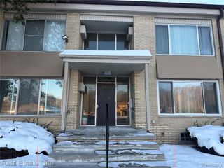 25835 Lahser Road 5, Southfield, MI 48033