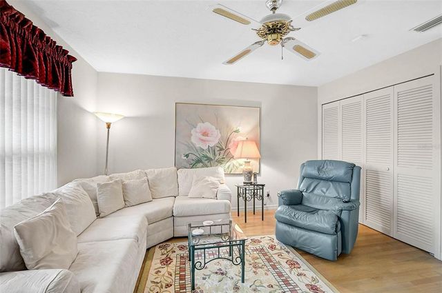 4360 PRESIDENTIAL AVENUE CIRCLE E, Bradenton, FL 34203