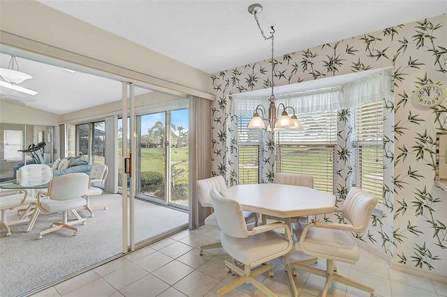 4360 PRESIDENTIAL AVENUE CIRCLE E, Bradenton, FL 34203
