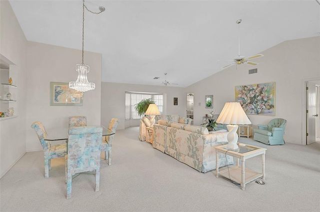 4360 PRESIDENTIAL AVENUE CIRCLE E, Bradenton, FL 34203