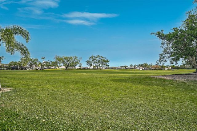 4360 PRESIDENTIAL AVENUE CIRCLE E, Bradenton, FL 34203