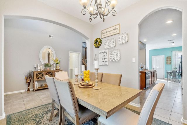 62 W Lasting Spring Circle, The Woodlands, TX 77389