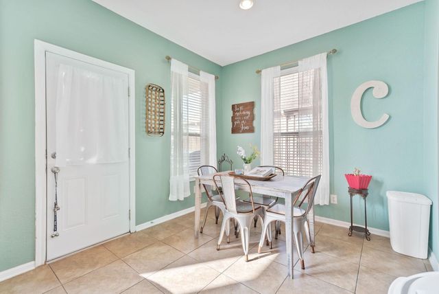 62 W Lasting Spring Circle, The Woodlands, TX 77389