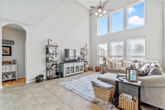 62 W Lasting Spring Circle, The Woodlands, TX 77389